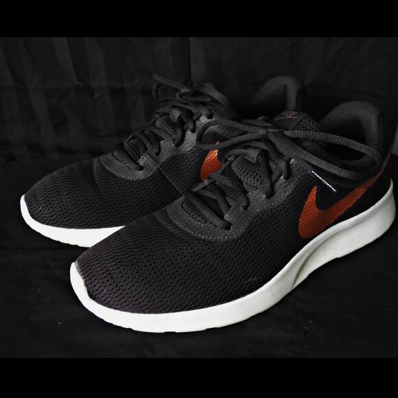 Nike Tanjun Womens 11 Purple Rose Metallic Fitness Sneakers - Picture 1 of 8